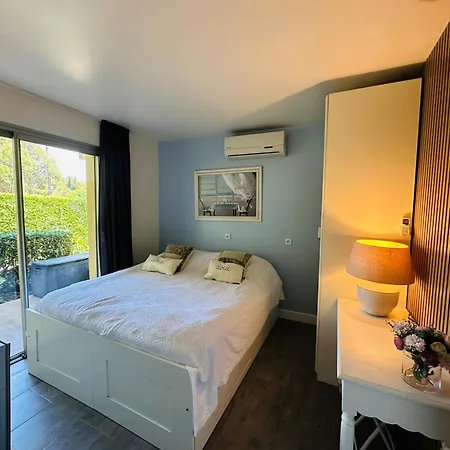 Апартаменти Myrtales Жюан-ле-Пен